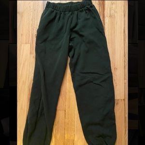 BRANDY MELVILLE GREEN SWEATPANTS